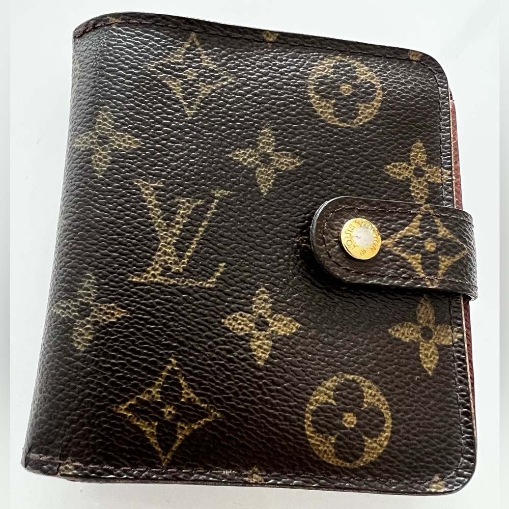 LOUIS VUITTON VINTAGE COMPACT ZIPPY WALLET